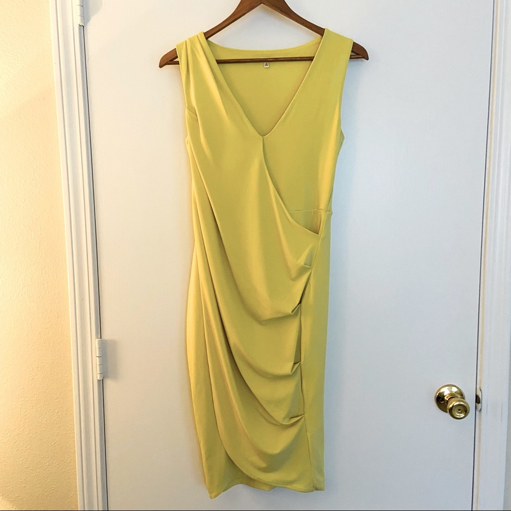 •Yellow V-Cut Bodycon Dress. Size Small•